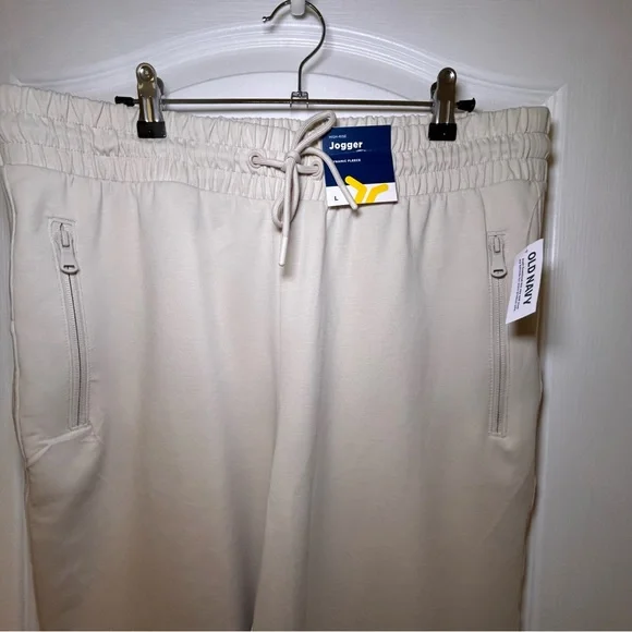 Old Navy Women’s Joggers Large Beige Cream Sweatpants NWT | Pull-On Lounge Pants - Picture 4 of 8